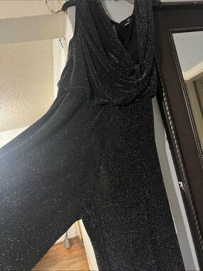 Ronni Nicole Black Metallic One-Shoulder Evening Jumpsuit